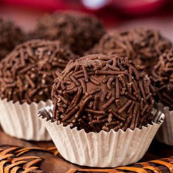 Очень вкусный шоколадный десерт, всего из 3 ингредиентов.