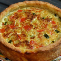 Пирог из картофельного теста с мясом