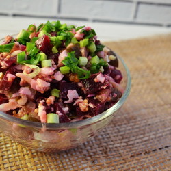 СВЕКЛА+СЫР, ЯЙЦО, СОЛЕНЫЙ ОГУРЕЦ, ОРЕХИ