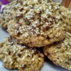 Овсяное печенье с кунжутом и льном