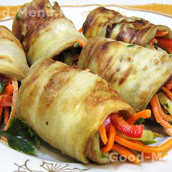 Рулетики из баклажанов с овощной начинкой