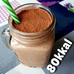 ШОКОЛАДНЫЙ смузи с бананом, овсянкой и творогом