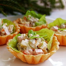 Корзиночки с салатом Оливье