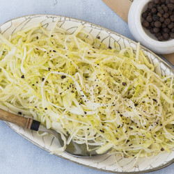 КАПУСТА+ЯБЛОКИ, МЁД, ДУШИСТЫЙ ПЕРЕЦ