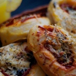 Дрожжевые улитки а-ля пицца