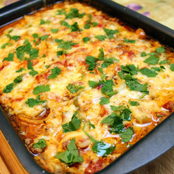 Курица с овощами в духовке