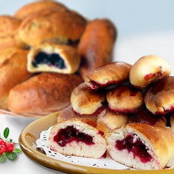 Пирожки с брусникой