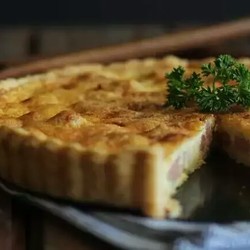 Французский пирог из слоеного теста - ужин можно не готовить