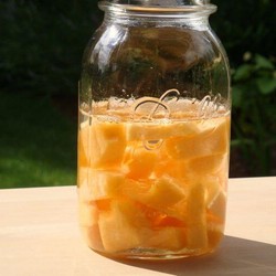 Водка на дыне с кардамоном