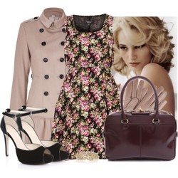 Какие цвета одежды идут блондинкам? Изучай с нами!