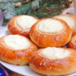 Ватрушки с творогом под сахарной глазурью