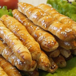 Слоеные палочки с ветчиной