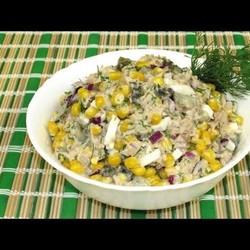 Салат с тунцом и кукурузой. Простой и вкусный рецепт!