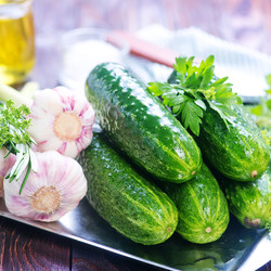 малосольные огурцы