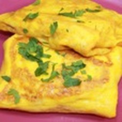 Яичный конверт на завтрак