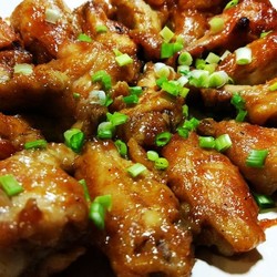 Идеальные крылышки с золотистой корочкой в маринаде всего из 3 ингредиентов