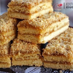 Песочное пироженое с яблочным повидлом