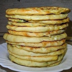 хачапури с сыром и яйцом