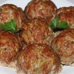 ГРЕЧЕСКИЕ ТЕФТЕЛИ С КАБАЧКАМИ.