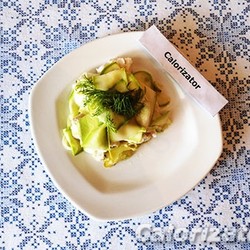 Запеченный кабачок с курицей