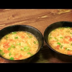 Яичный суп с помидорами