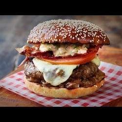 Бургер ресторана Джеймис Италиан от Джейми Оливера и Дженнаро Контальдо