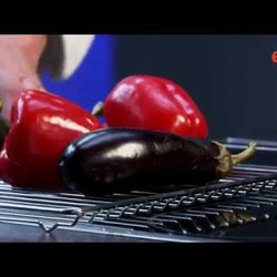 Соус айвар и соус из запечённых овощей и простокваши