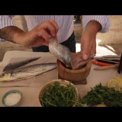 Лампука на гриле с травяным соусом от Дженнаро Контальдо