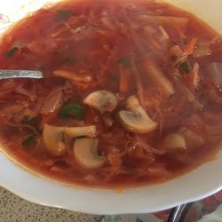 76. Красные щи с грибами и квашеной капустой (Red soup (Shchi) with sauerkraut and mushrooms)