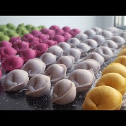 Цветные пельмени с натуральными красителями