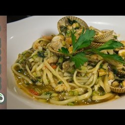 Linguine with Cockles, Prawns and Zucchini
