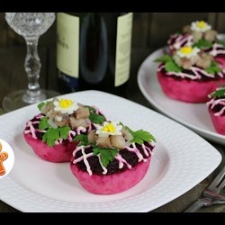 Селедка под шубой в картофельных лодочках порционная