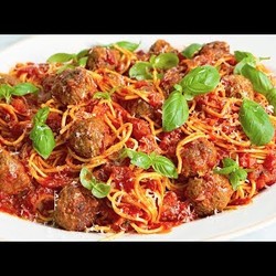 Спагетти с фрикадельками от Дженнаро Контальдо