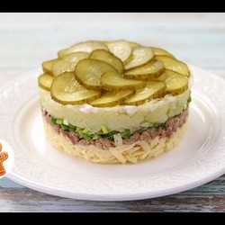 Слоеный Салат с Печенью Трески