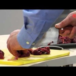 Мясо на шипящей сковородке