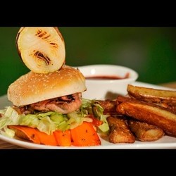 Лазерсон. Гриль Weber. Шашлычный бургер