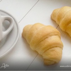 Постные круассаны. Ингредиенты: растительное масло, вода, растительное масло