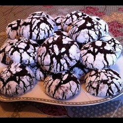 Треснутое шоколадное печенье