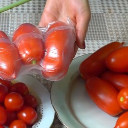 Как заготовить томаты на зиму: необычайно эффективное решение «на коленке»