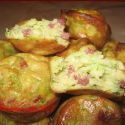 Кабачковые кексы с беконом(или курицей ит.д)  в духовке