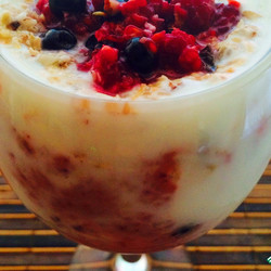 Низкокалорийный ягодный десерт "Ешь и худей"