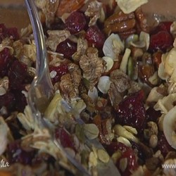 Батончики из мюсли с клюквой и орехами пекан