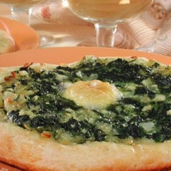 Мини-пицца с перепелиными яйцами