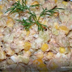 Салат с консервированным тунцом