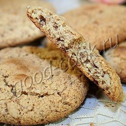 Высокобелковое вишневое, ореховое и миндальное печенье на завтрак