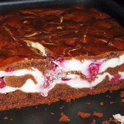 Брауни с творогом и вишней