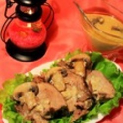 Свиная шейка, тушенная в сливочно-грибном соусе