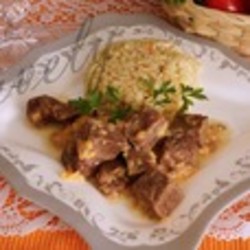 Говядина в сливочно-банановом соусе