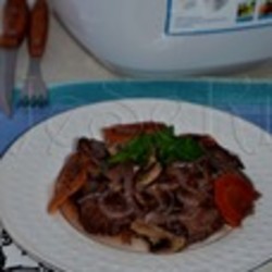Говядина по-бургундски в мультиварке
