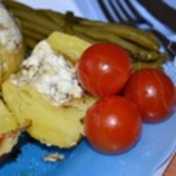 Картофель, запеченный с фетаксой в мультиварке